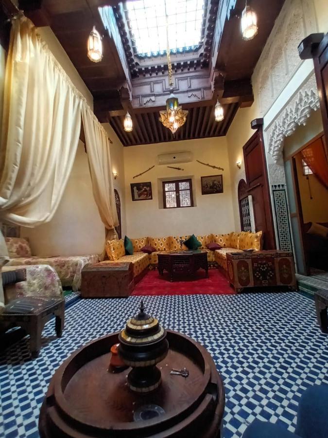 Riad Avec Terrasse Privee Et Piscine Partagee A 300M 페스 외부 사진
