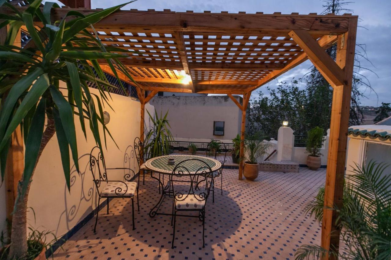 Riad Avec Terrasse Privee Et Piscine Partagee A 300M 페스 외부 사진